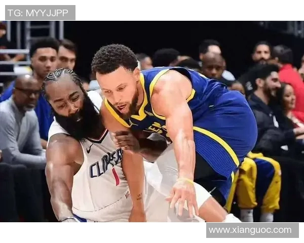 勇士与快船激战四月精彩对决全场回顾与精彩瞬间分析