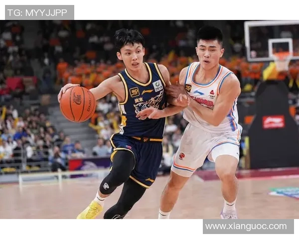 CBA精彩对决广东队与深圳队比赛录像回顾与精彩瞬间分析