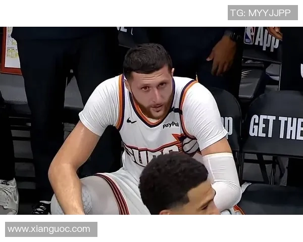 太阳队与独行侠的激烈对决谁能在季后赛中笑到最后揭秘精彩瞬间与战术较量 太阳队与独行侠的激烈对决谁能在季后赛中笑到最后揭秘精彩瞬间与战术较量