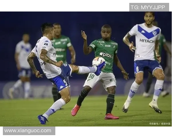 萨米恩托与防卫者的激烈对决揭示足球战术与团队协作的魅力