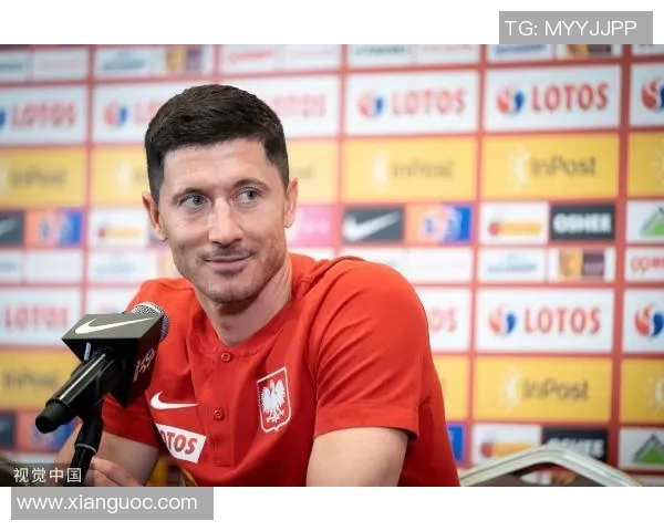 莱万回归旧主赛场遭拜仁球迷嘘声四起引发热议