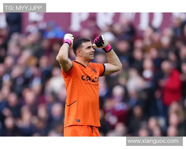 马丁内斯的传奇人生与足球生涯背后的故事与启示